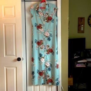 maxi dress Size XXL , No tagsnever worn. Very sheer